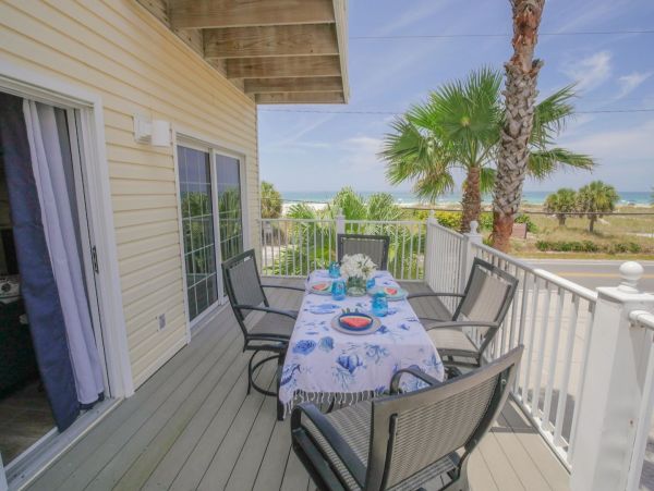 Beach View Townhome 3 bedrooms
