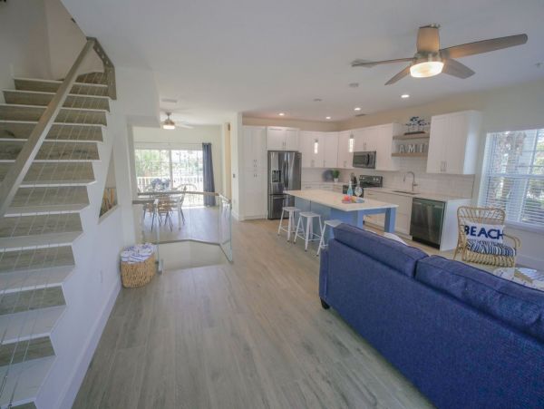 Beach View Townhome 3 bedrooms