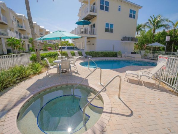 Beach View Townhome 3 bedrooms