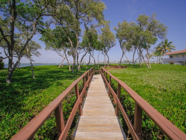 Beach View Townhome 3 bedrooms
