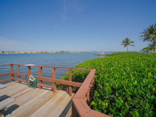 Beach View Townhome 3 bedrooms