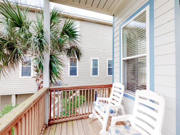 Three Bedroom Sleeps 13 Guests A Great Property Call Today