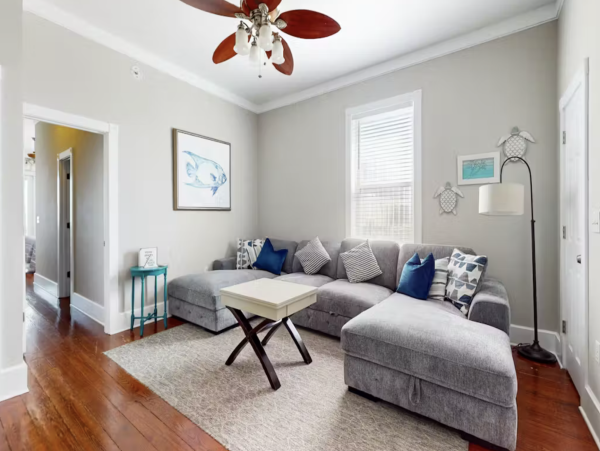Three Bedroom Sleeps 13 Guests A Great Property Call Today