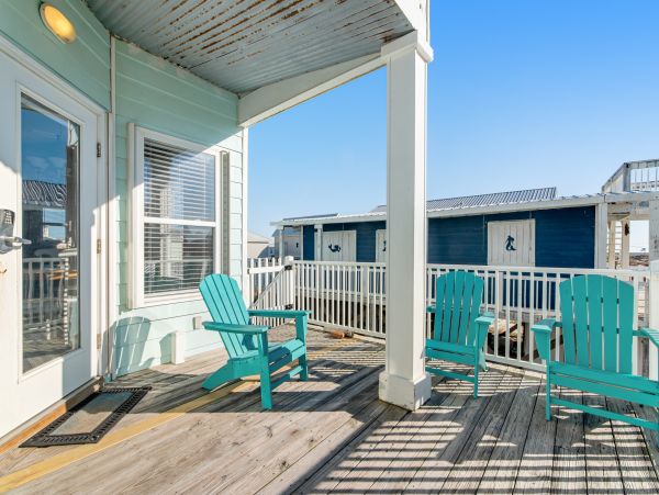 Four Bedroom House close to beach