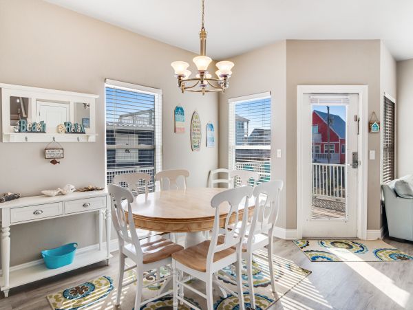 Four Bedroom House close to beach