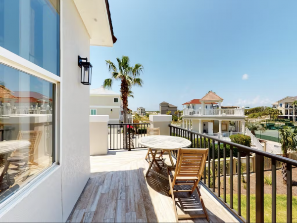 Gulf Shores Lovely Home Five Bedrooms Walk to Beach