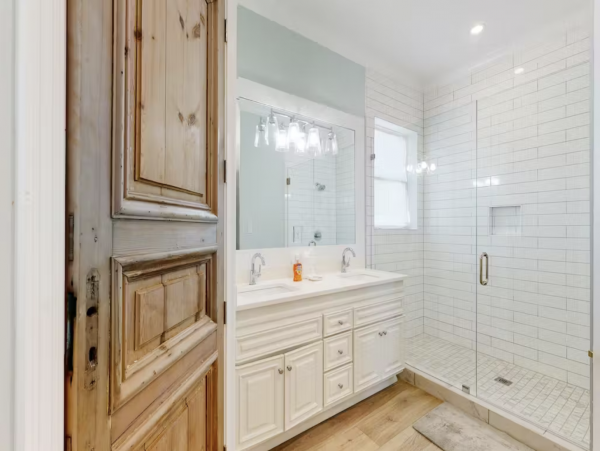 Gulf Shores Lovely Home Five Bedrooms Walk to Beach