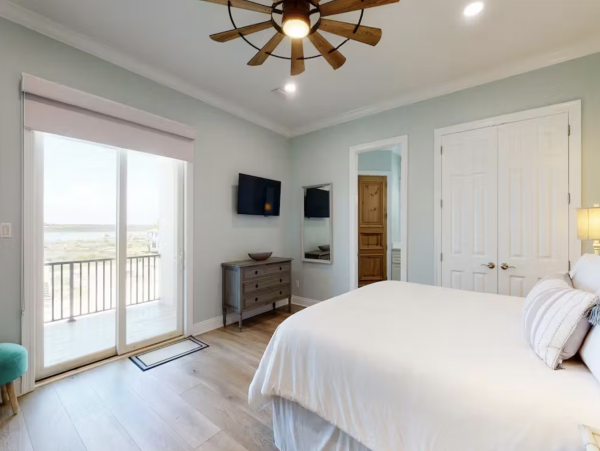Gulf Shores Lovely Home Five Bedrooms Walk to Beach