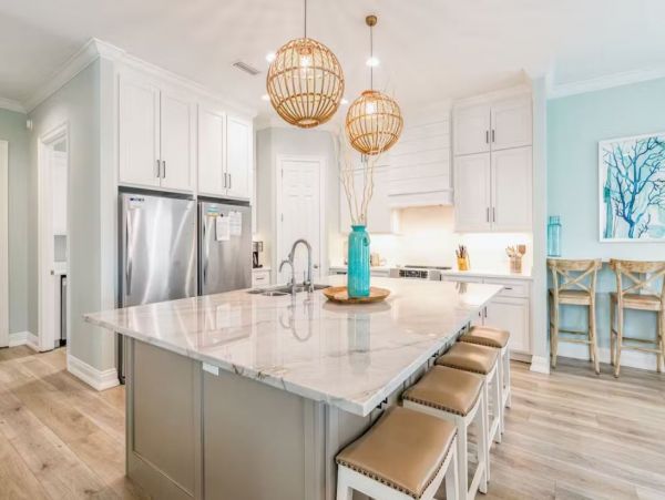 Gulf Shores Lovely Home Five Bedrooms Walk to Beach