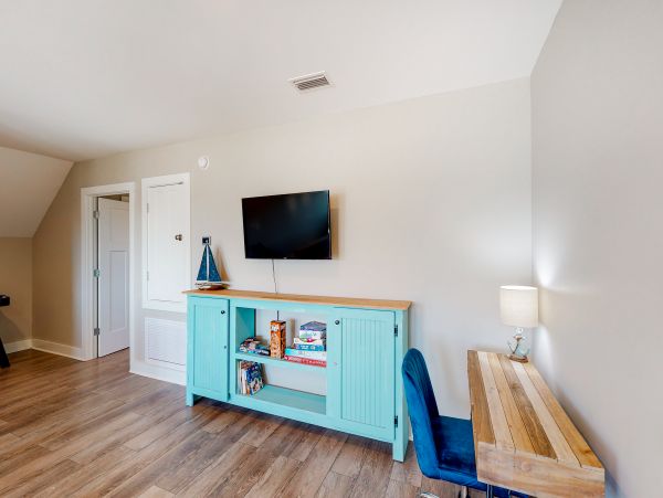 Coastal Comfort Meets Family Fun in Fort Morgan