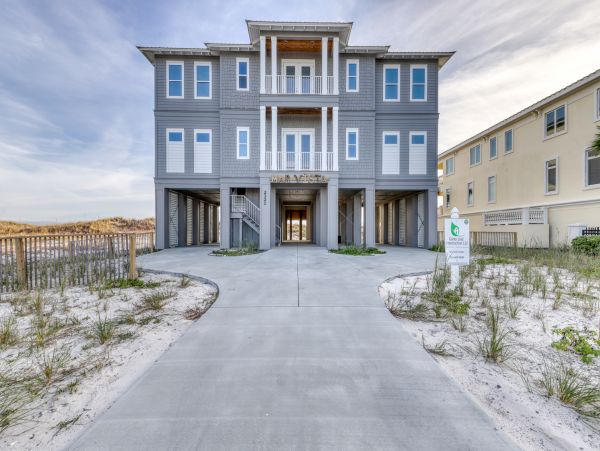 Exquisite Gulf Shores Beachfront House