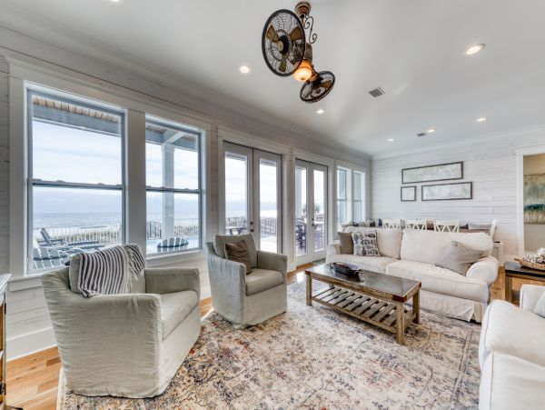 Exquisite Gulf Shores Beachfront House