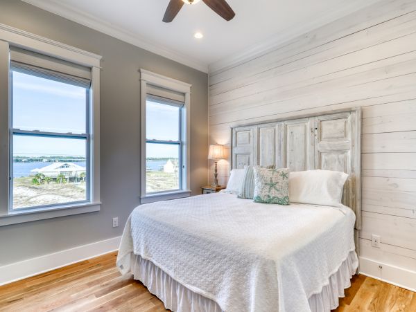 Exquisite Gulf Shores Beachfront House