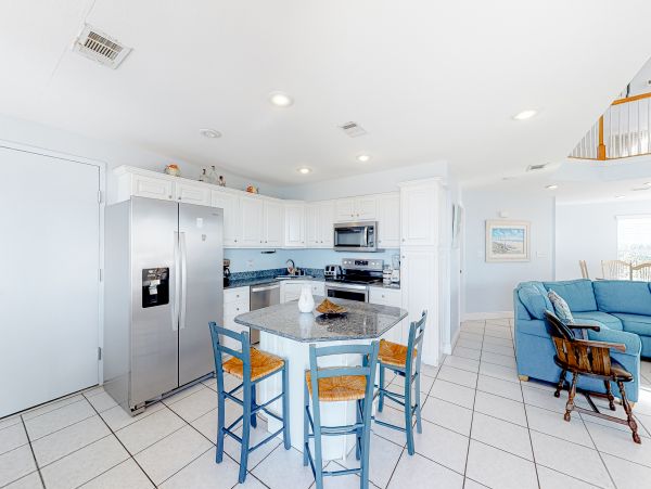 On Beach Vacation Home Five Bedroom in Orange Beach