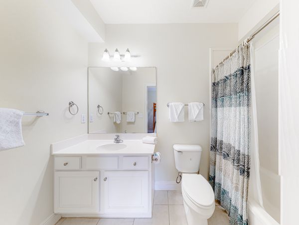 On Beach Vacation Home Five Bedroom in Orange Beach