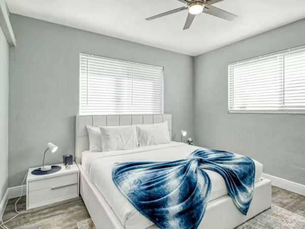 Fort Lauderdale Vacation Home with Private Pool 8 Guests
