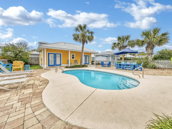 Main House & Guest House Beach at End of Street