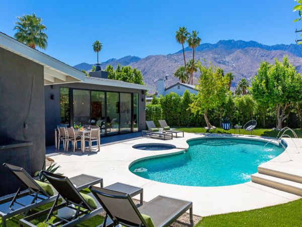 Palm Springs Home 1012563
