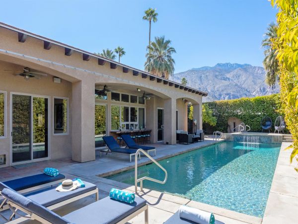 Palm Springs Home 1012571