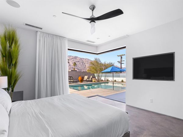 Palm Springs Home 1012575