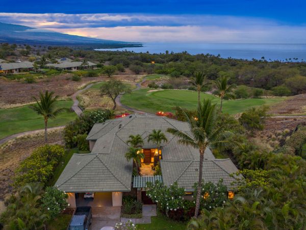 Four Bedroom Home with Views Sleeps 12