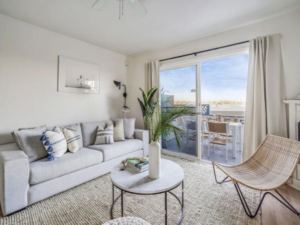 Beachfront Condo with Great Sunset Views in Mission Beach