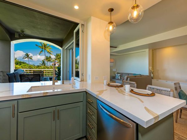 Wailea 2 Bedroom Condo Sleeps 6 Guests Communal Pool & Spa