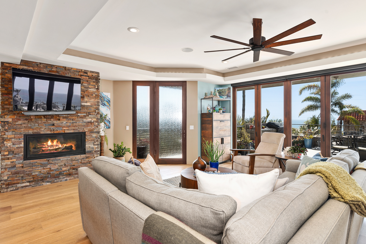 San Diego Beach Communities North Home 1012765