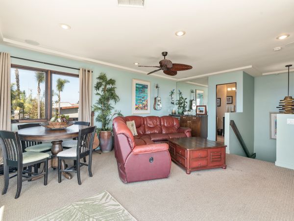 San Diego Beach Communities North Home 1012765