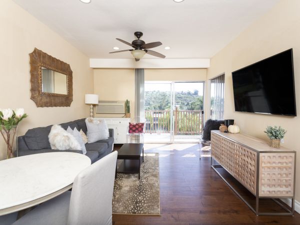 San Diego Beach Communities North Home 1012766