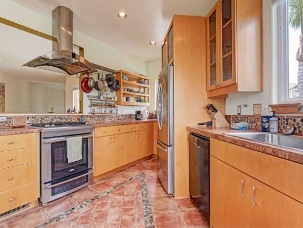 San Diego Beach Communities North Home 1012769