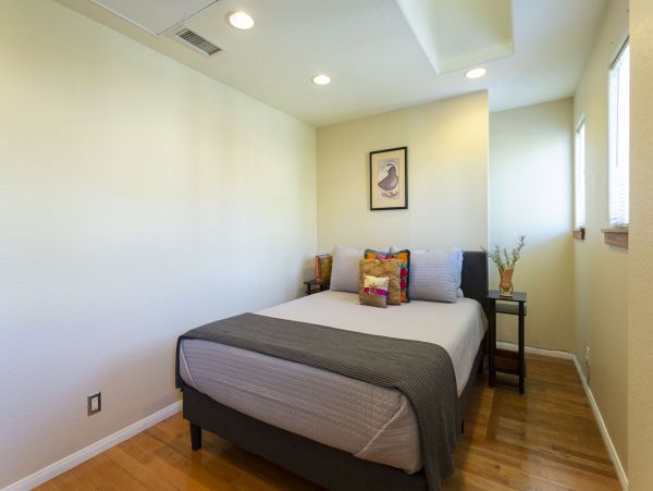 San Diego Beach Communities North Home 1012769