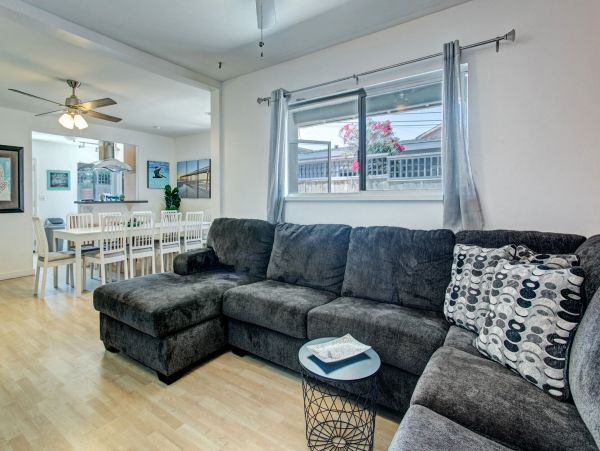San Diego Beach Communities North Home 1012771