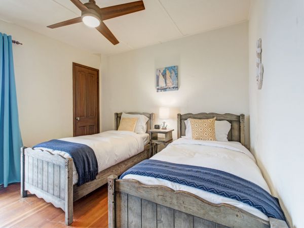 San Diego Beach Communities North Home 1012772
