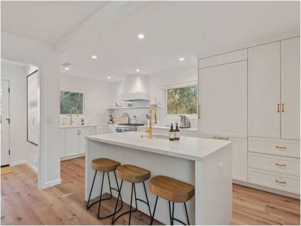 Modern Montecito Vacation Home Four Bedroom