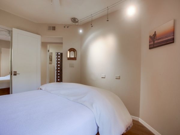 San Diego Beach Communities North Home 1012776