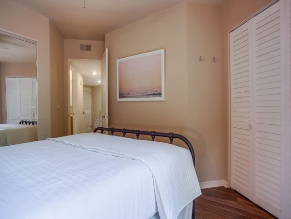 San Diego Beach Communities North Home 1012778