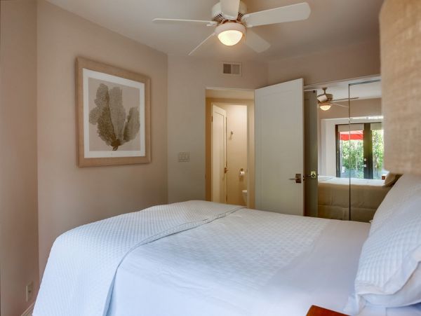 San Diego Beach Communities North Home 1012778