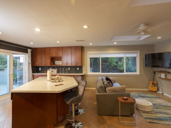 San Diego Beach Communities North Home 1012779