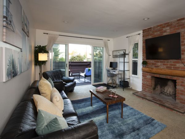 San Diego Beach Communities North Home 1012779