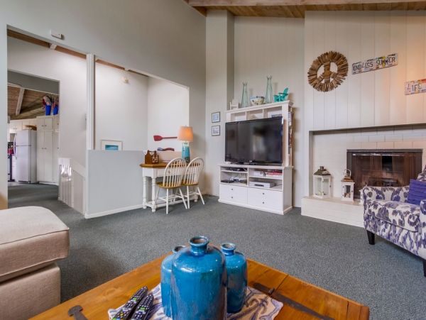 San Diego Beach Communities North Home 1012780