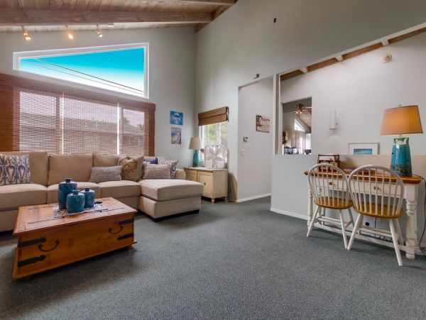 San Diego Beach Communities North Home 1012780