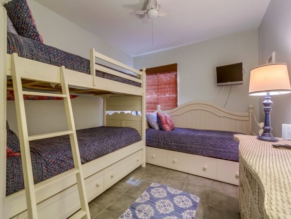 San Diego Beach Communities North Home 1012780