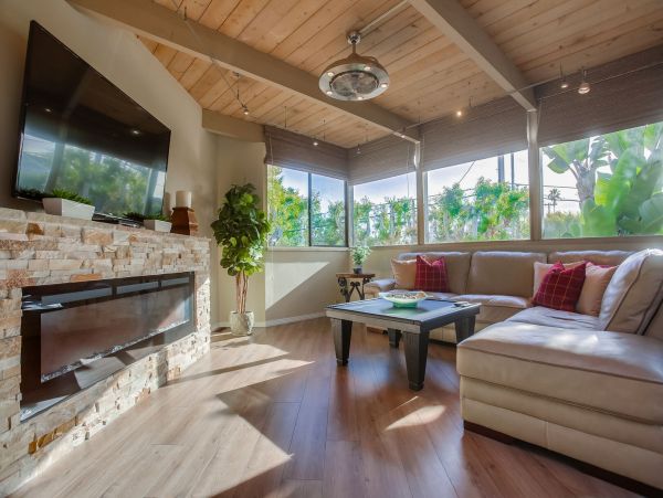 San Diego Beach Communities North Home 1012781