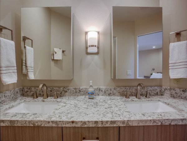 San Diego Beach Communities North Home 1012781