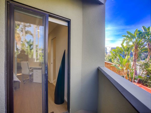 San Diego Beach Communities North Home 1012781