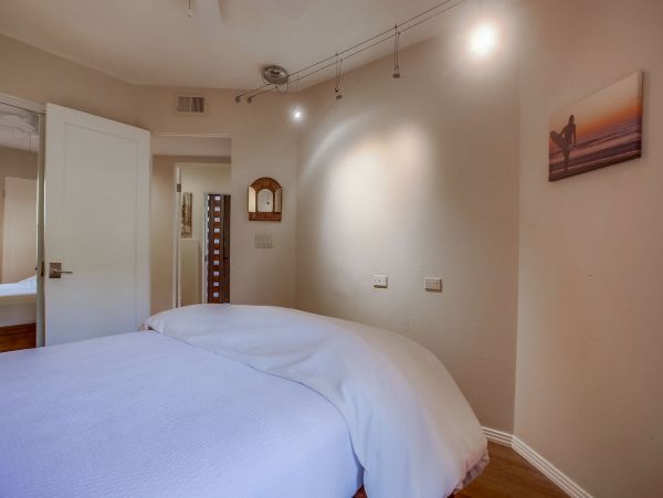 San Diego Beach Communities North Home 1012781