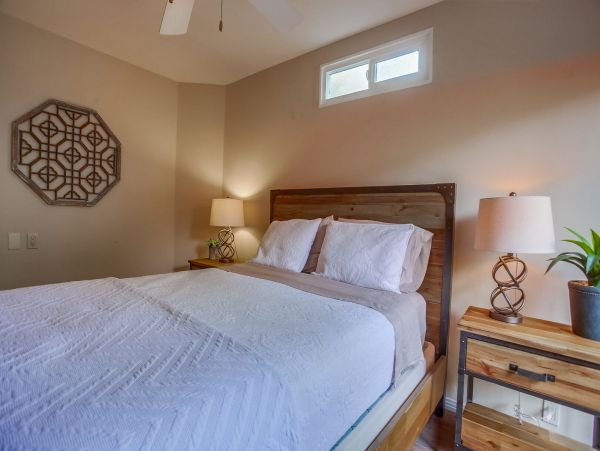 San Diego Beach Communities North Home 1012781