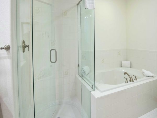 Charming Arrowhead 2 Bedroom Condo Sleeps 4