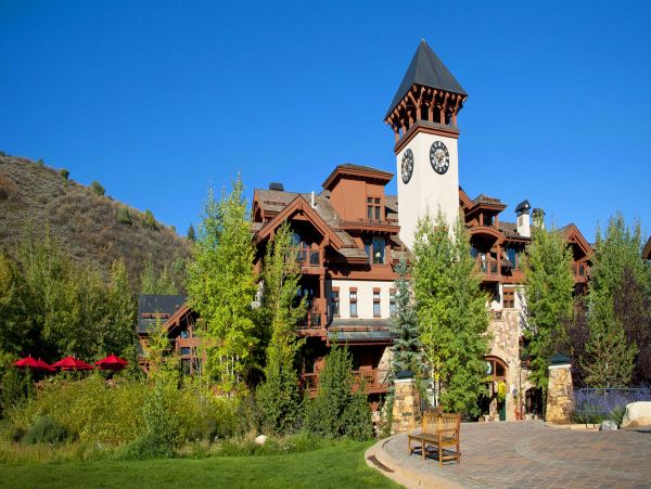 Charming Arrowhead 2 Bedroom Condo Sleeps 4